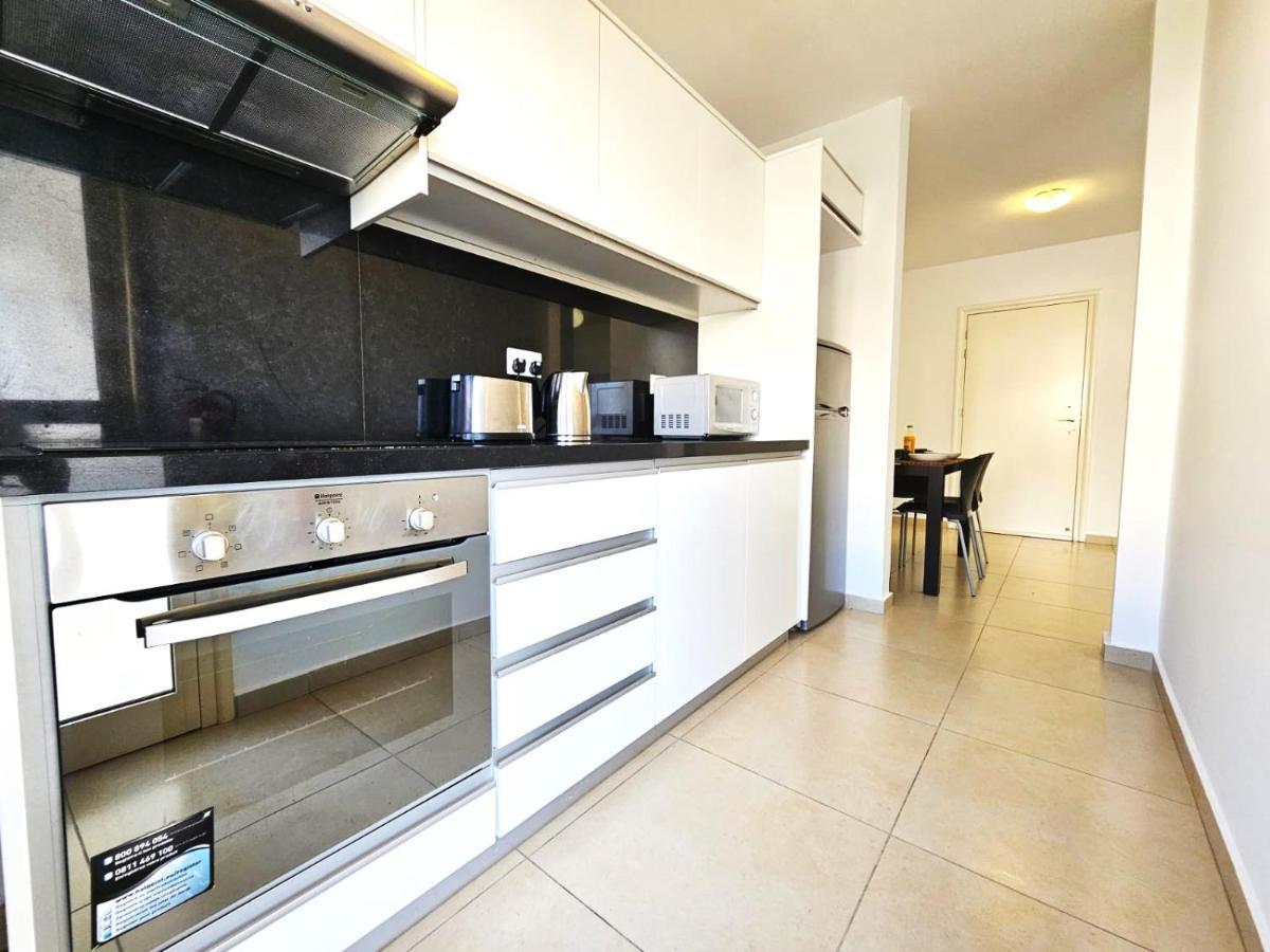 Elysia Park Apartments Paphos Esterno foto