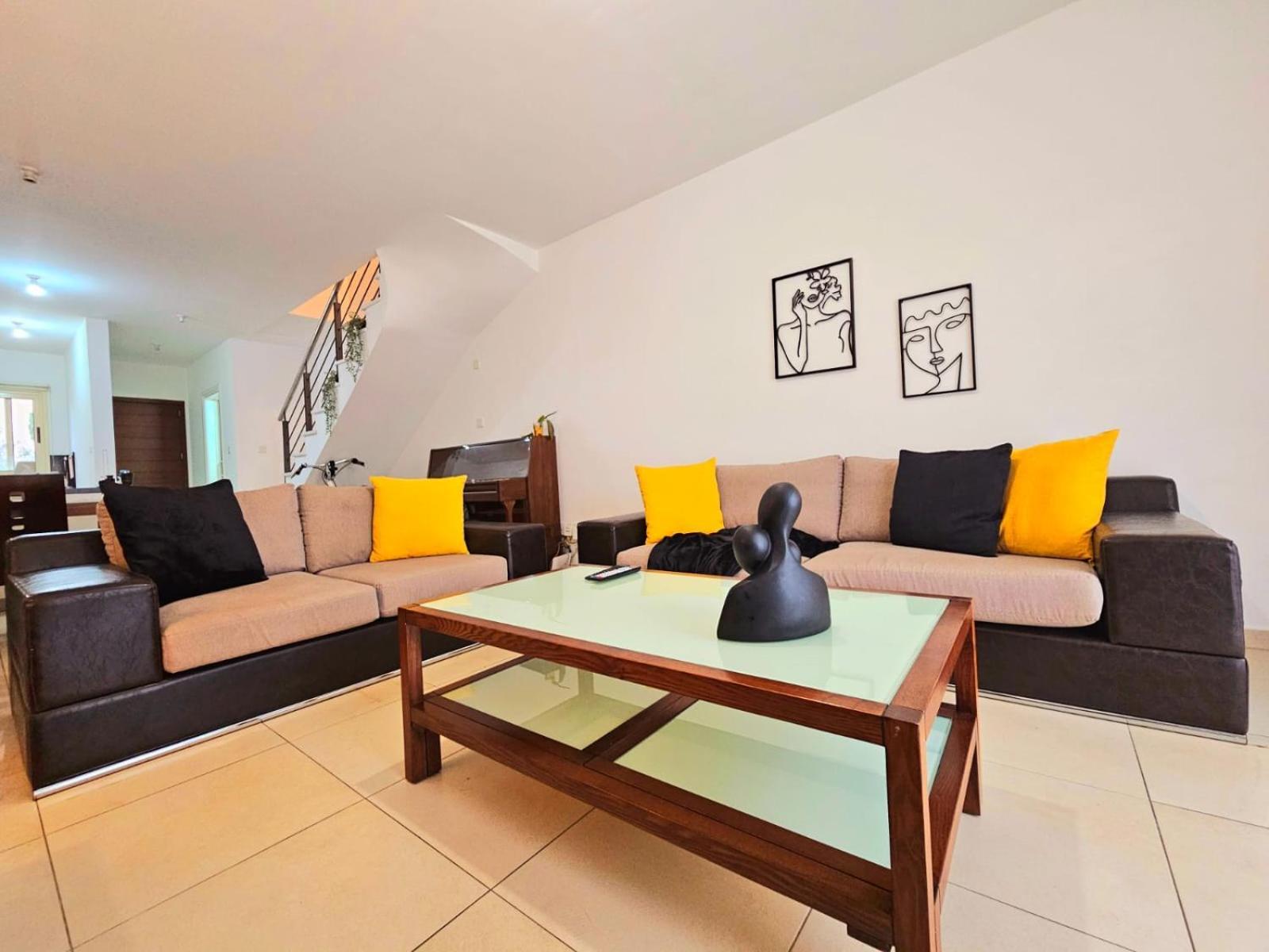 Elysia Park Apartments Paphos Esterno foto