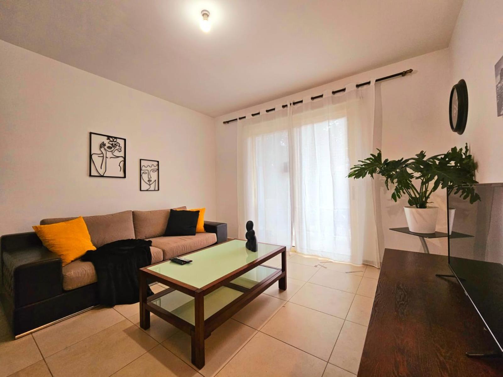 Elysia Park Apartments Paphos Esterno foto