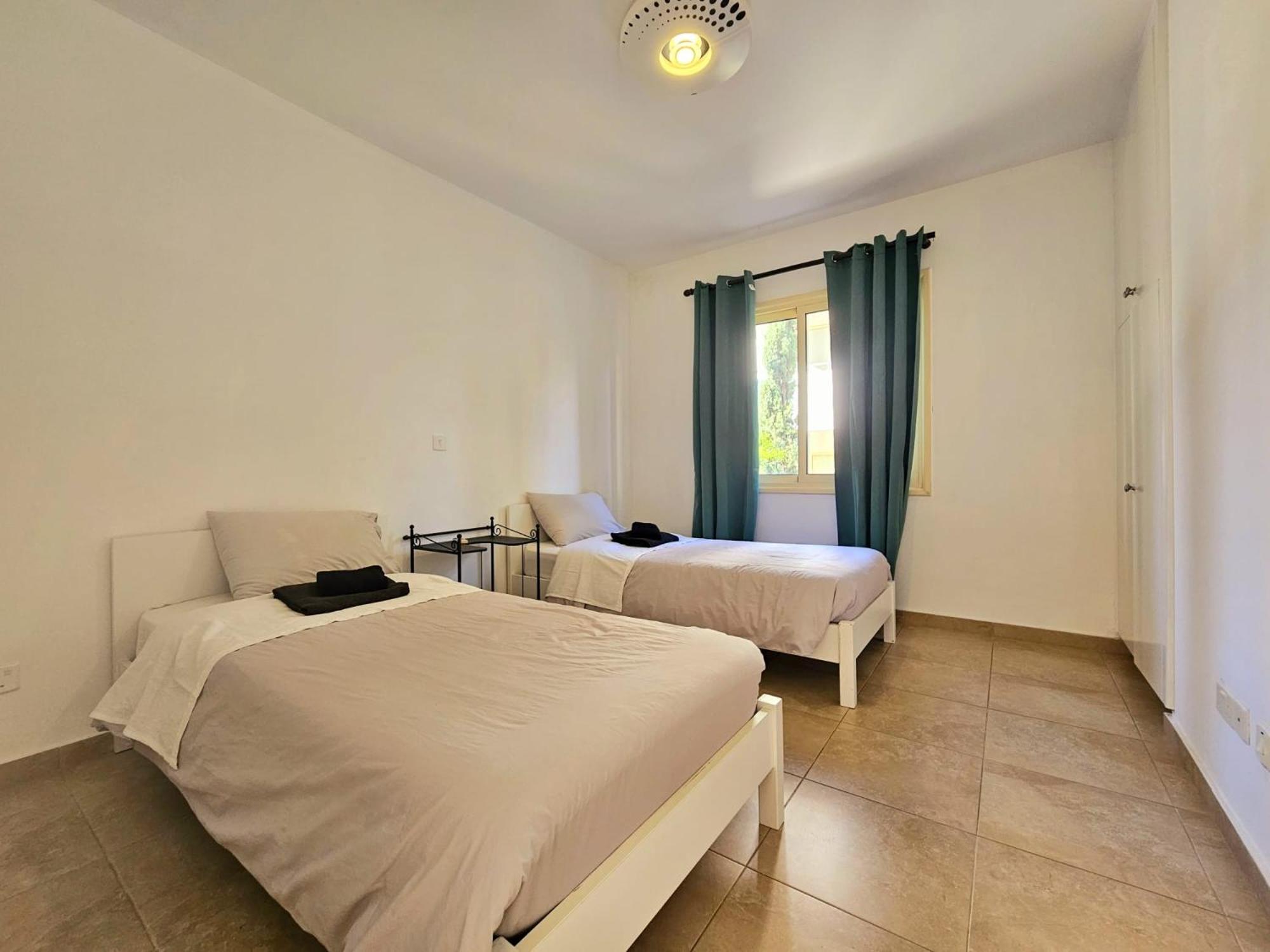 Elysia Park Apartments Paphos Esterno foto