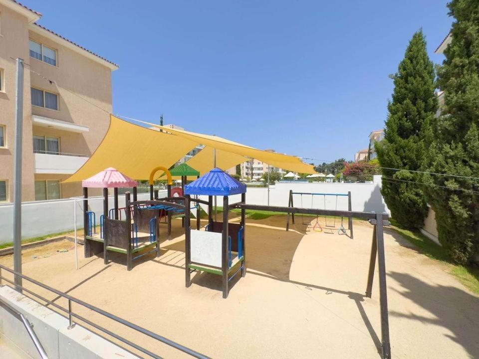 Elysia Park Apartments Paphos Esterno foto